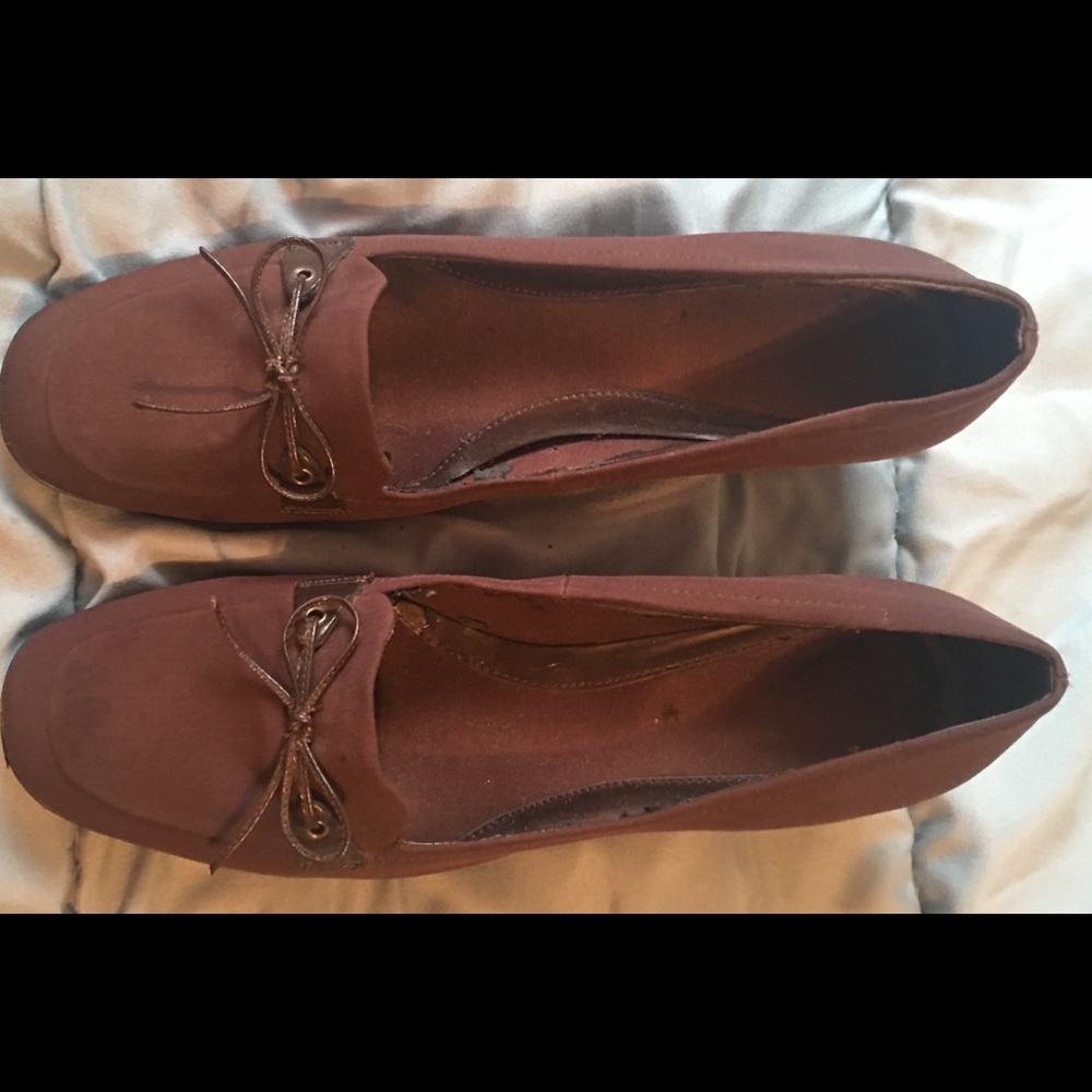 Brown suede pumps